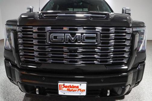 Onyx Black 2025 GMC Sierra 2500 Denali Ultimate