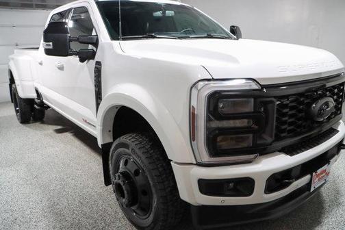 2025 Ford F-450 Platinum