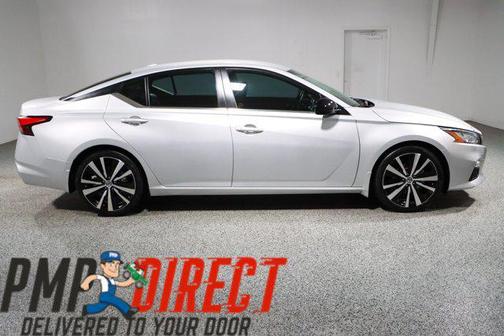 Brilliant Silver Metallic 2022 Nissan Altima SR FWD