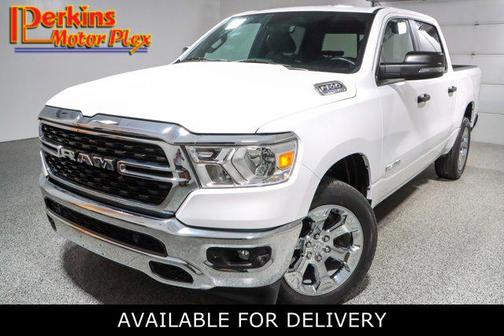 Bright White Clearcoat 2023 RAM 1500 Big Horn/Lone Star