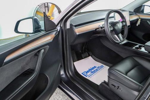 2025 Tesla Model Y Long Range Dual Motor All-Wheel Drive