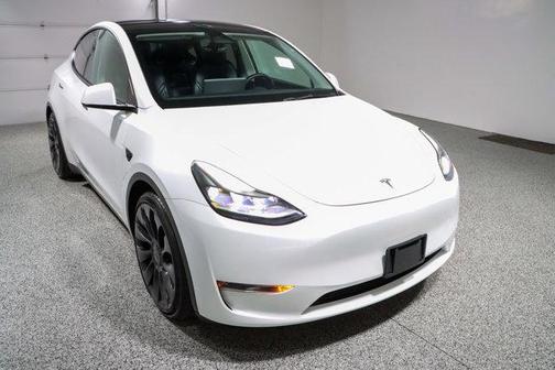Pearl White Multi-Coat 2023 Tesla Model Y Performance Dual Motor All-Wheel Drive