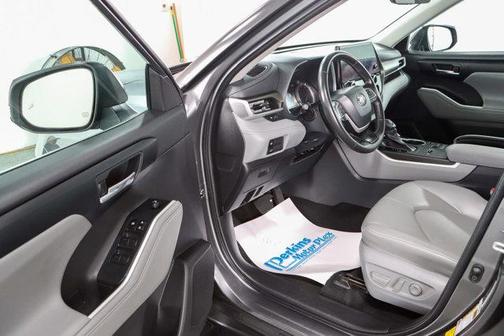 2023 Toyota Highlander Hybrid XLE