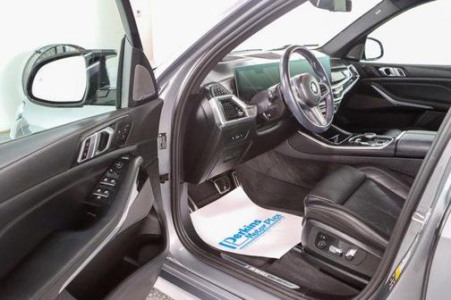 2024 BMW X5 M60i