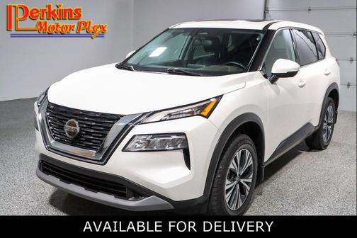 Pearl White Tricoat 2021 Nissan Rogue SV