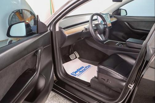 Solid Black 2021 Tesla Model Y Performance Dual Motor All-Wheel Drive