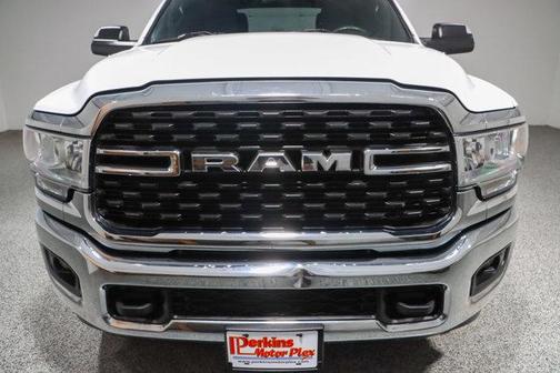 2022 RAM 2500 Big Horn Crew Cab 4x4 6'4' Box