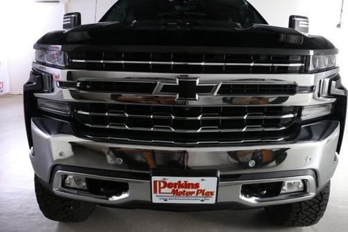 Photo 5 of 32 of 2020 Chevrolet Silverado 1500 LTZ