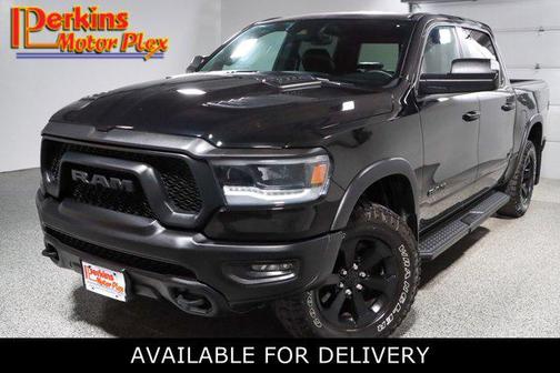 Diamond Black Crystal Pearlcoat 2023 RAM 1500 Rebel
