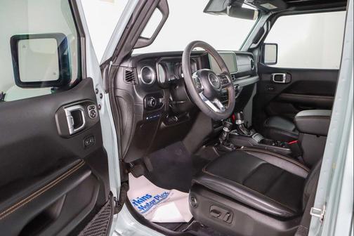 Earl Clearcoat 2024 Jeep Wrangler 4xe Sahara