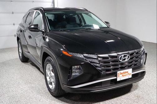 Black Pearl 2024 Hyundai TUCSON SEL