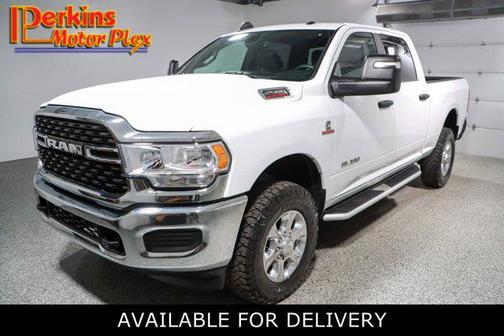 2023 RAM 2500 Big Horn Crew Cab 4x4 6'4' Box