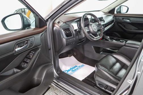 2022 Nissan Rogue SL