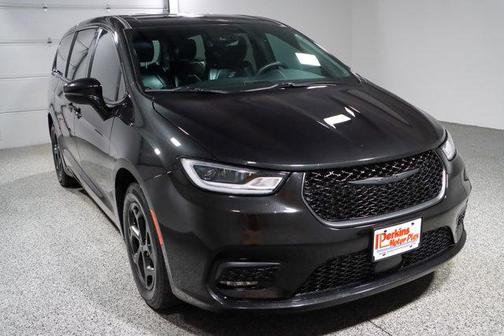 2022 Chrysler Pacifica Hybrid Touring L