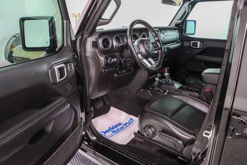 Black Clearcoat 2022 Jeep Wrangler Unlimited 4xe Sahara