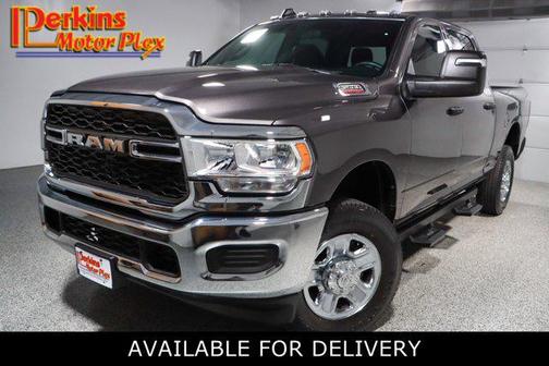 2024 RAM 2500 Tradesman Crew Cab 4x4 6'4' Box