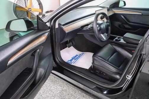 Solid Black 2022 Tesla Model 3 Long Range