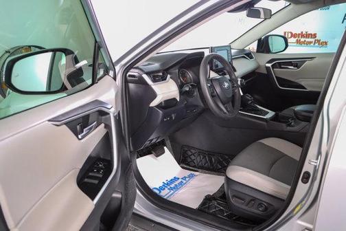 Silver Sky Metallic 2020 Toyota RAV4 XLE