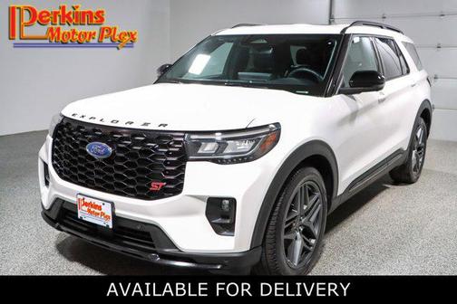 Star White Metallic Tri-Coat 2025 Ford Explorer ST