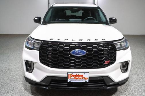 Star White Metallic Tri-Coat 2025 Ford Explorer ST