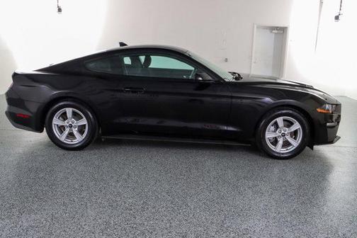 2021 Ford Mustang EcoBoost