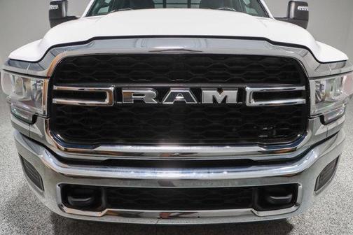 2024 RAM 3500 Tradesman Crew Cab 4x4 8' Box