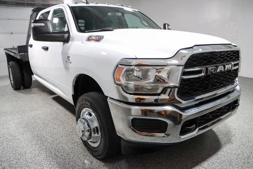2024 RAM 3500 Tradesman Crew Cab 4x4 8' Box