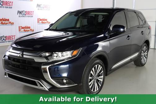 Photo 1 of 32 of 2020 Mitsubishi Outlander SE
