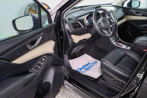 Crystal Black Silica 2022 Subaru Ascent Limited 7-Passenger