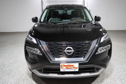 Super Black 2023 Nissan Rogue SV