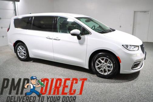 Bright White Clearcoat 2023 Chrysler Pacifica Touring L
