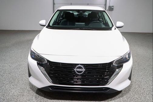 Aspen White Tricoat 2024 Nissan Sentra SV