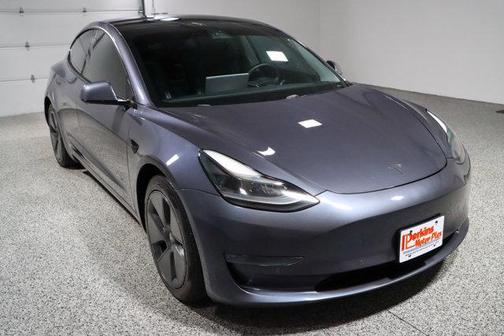 Gray 2021 Tesla Model 3 Long Range