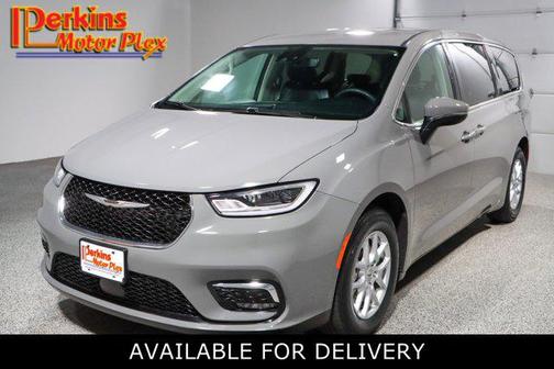 Ceramic Gray Clearcoat 2023 Chrysler Pacifica Touring L