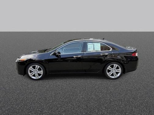 Crystal Black Pearl 2010 Acura TSX Technology