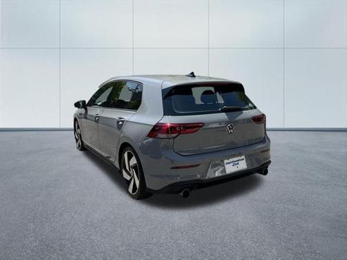 2023 Volkswagen Golf GTI 2.0T SE DSG