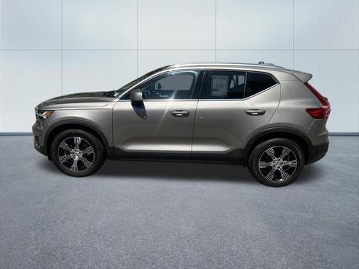 2022 Volvo XC40 T5 Inscription