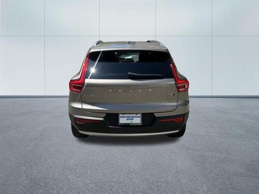 2022 Volvo XC40 T5 Inscription