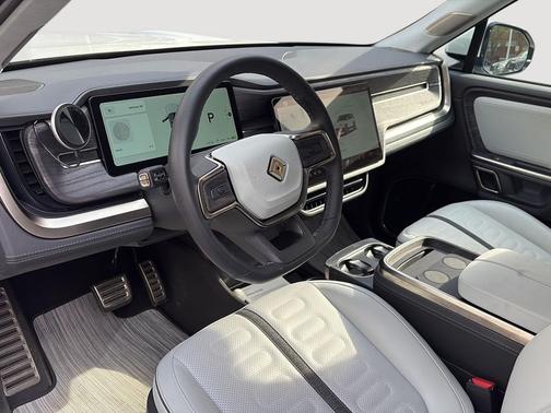 2024 Rivian R1S Adventure Quad Motor Large Pack