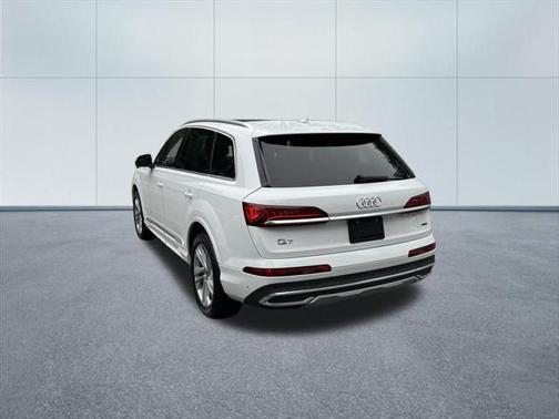 2021 Audi Q7 55 Premium Plus