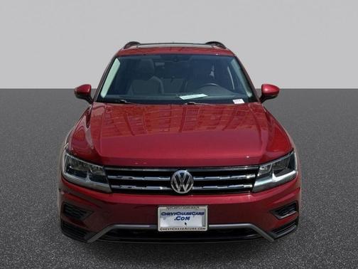 Cardinal Red Metallic 2018 Volkswagen Tiguan 2.0T SE
