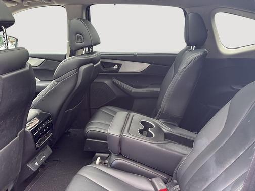 Platinum White Pearl 2023 Acura MDX Technology Package