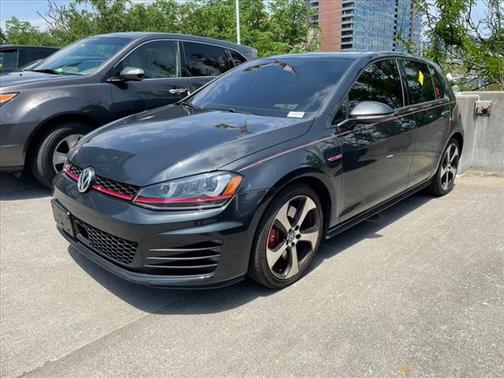 Photo 2 of 9 of 2017 Volkswagen Golf GTI Autobahn 4-Door