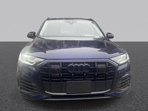 2022 Audi Q7 55 Premium Plus