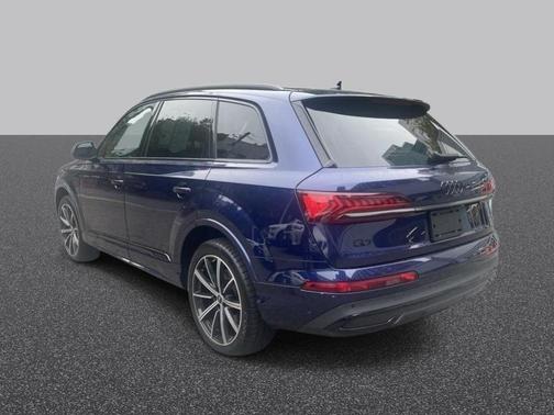 2022 Audi Q7 55 Premium Plus