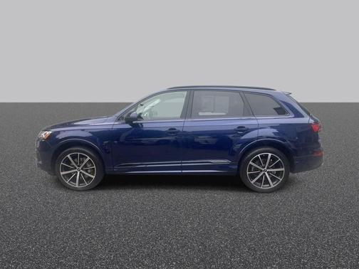 2022 Audi Q7 55 Premium Plus
