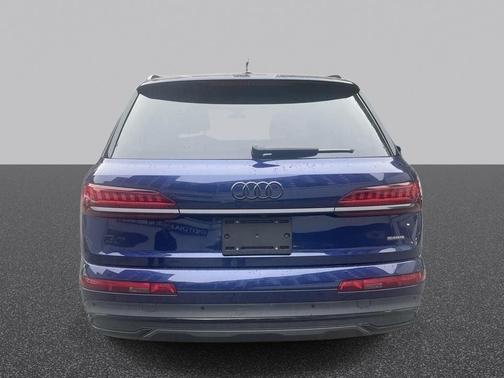 2022 Audi Q7 55 Premium Plus