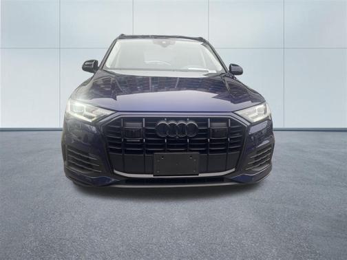 2022 Audi Q7 55 Premium Plus