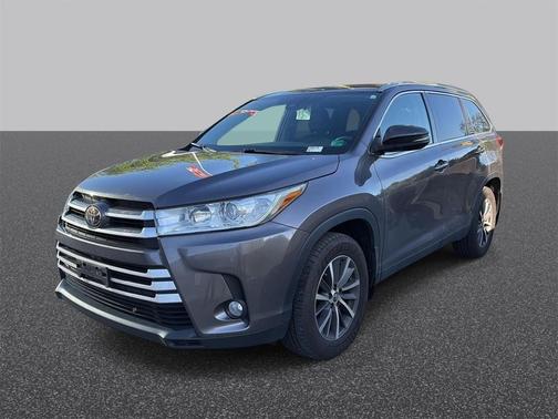 Predawn Gray Mica 2019 Toyota Highlander XLE