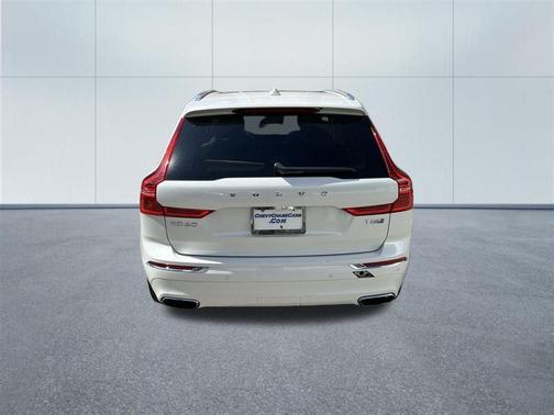 2018 Volvo XC60 Recharge Plug-In Hybrid T8 Inscription